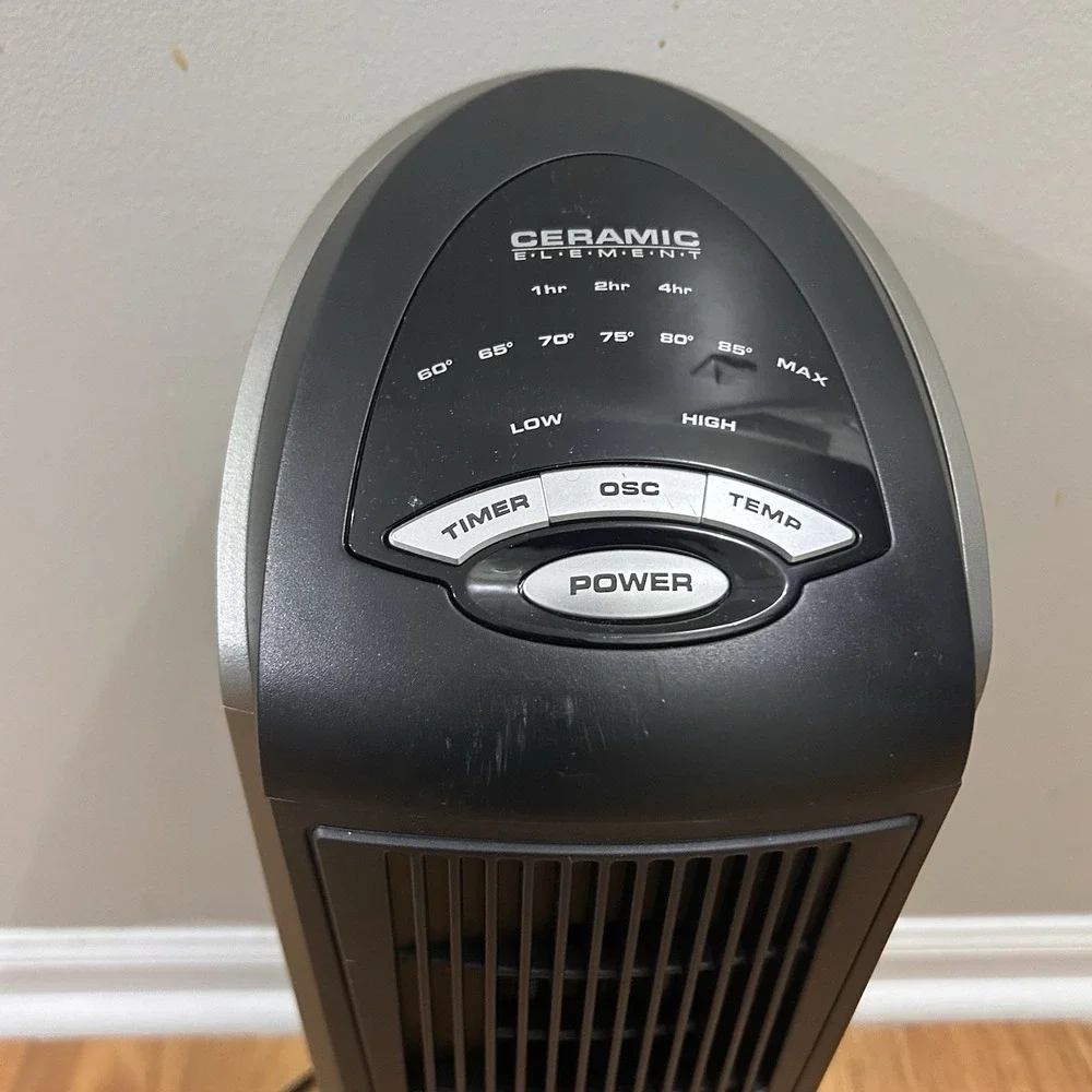 Lasko Electric Tower  Movable Air Ceramic Oscillating Heater No Remote